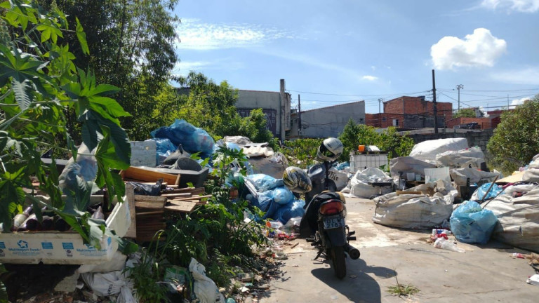 Imagem Terreno à Venda, 588 m² em Parque Capuava - Santo André Imagem Terreno à Venda, 588 m² em Parque Capuava - Santo André