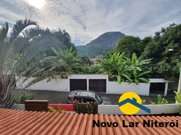 Imagem Casa com 4 Quartos à Venda, 180 m² em São Francisco - Niterói Imagem Casa com 4 Quartos à Venda, 180 m² em São Francisco - Niterói