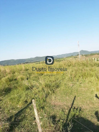 Imagem Chácara com 2 Quartos à Venda, 210.000 m² em Boca Do Monte - Santa Maria