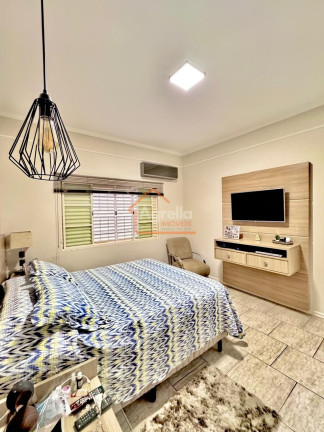Imagem Casa com 4 Quartos à Venda, 213 m² em Parque Residencial Murayama I - Mogi Mirim Imagem Casa com 4 Quartos à Venda, 213 m² em Parque Residencial Murayama I - Mogi Mirim