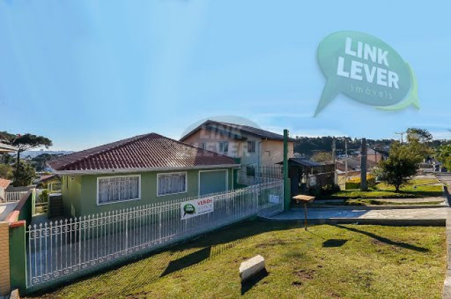Casa com 5 Quartos à Venda, 200 m² em Tingui - Curitiba