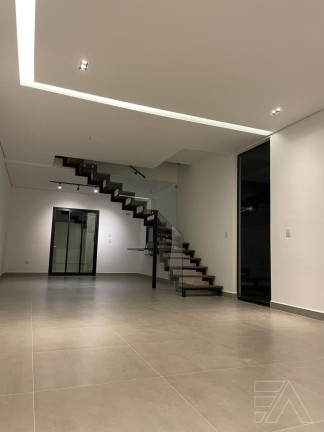 Imagem Casa com 3 Quartos à Venda, 133 m² em Jardim Maristela - Atibaia Imagem Casa com 3 Quartos à Venda, 133 m² em Jardim Maristela - Atibaia