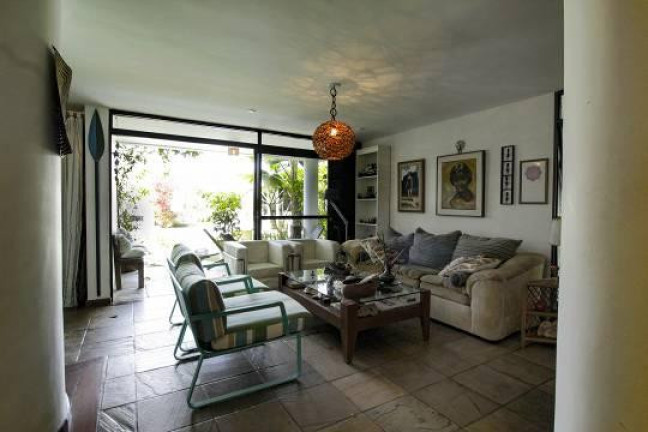Imagem Casa com 5 Quartos à Venda, 200 m² em Vilas Do Atlântico - Lauro De Freitas Imagem Casa com 5 Quartos à Venda, 200 m² em Vilas Do Atlântico - Lauro De Freitas