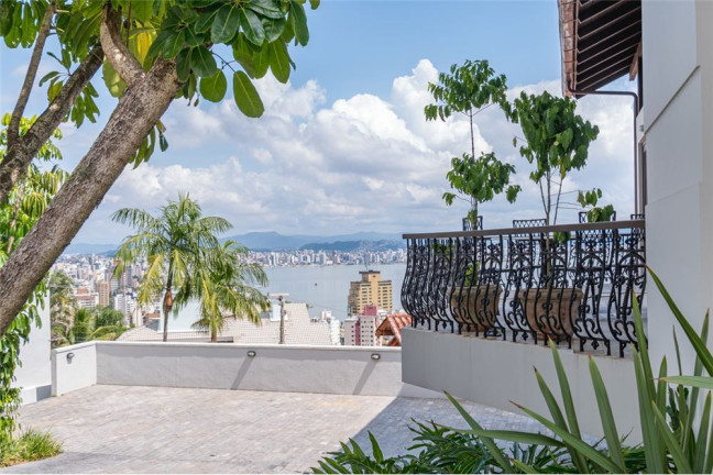 Casa com 4 Quartos à Venda,  em Centro - Florianópolis