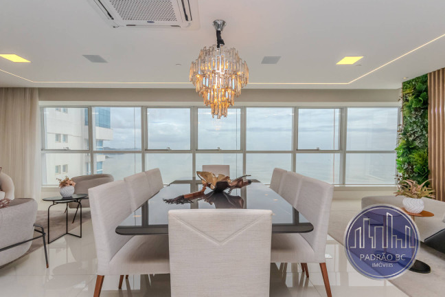 Imagem Apartamento com 4 Quartos à Venda, 310 m² em Centro - Balneário Camboriú Imagem Apartamento com 4 Quartos à Venda, 310 m² em Centro - Balneário Camboriú