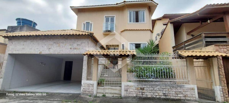 Imagem Casa com 4 Quartos à Venda, 329 m² em Santana - Niterói