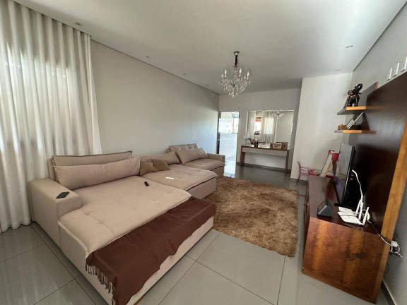 Imagem Casa com 3 Quartos à Venda, 300 m² em Pio Xxii - Itatiaiuçu