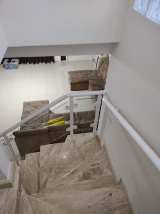 Imagem Sobrado com 3 Quartos à Venda, 198 m² em Cidade Salvador - Jacareí
