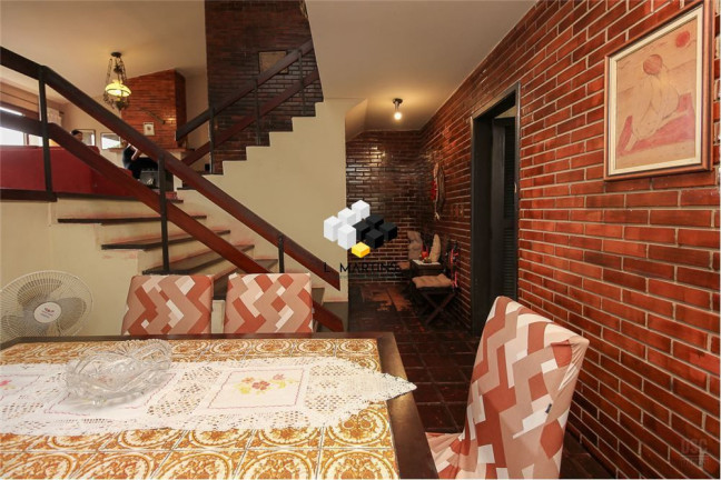 Imagem Casa com 3 Quartos à Venda, 252 m² em Boa Vista - Porto Alegre Imagem Casa com 3 Quartos à Venda, 252 m² em Boa Vista - Porto Alegre