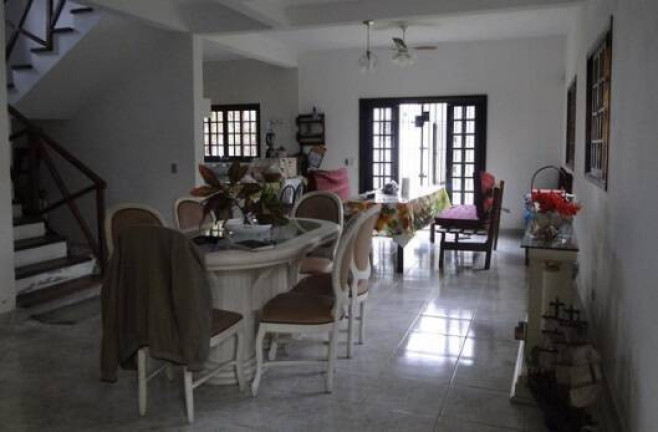 Imagem Casa com 4 Quartos à Venda, 336 m² em Prainha - Caraguatatuba Imagem Casa com 4 Quartos à Venda, 336 m² em Prainha - Caraguatatuba