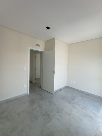 Imagem Sobrado com 2 Quartos à Venda, 68 m² em Santa Regina - Camboriú