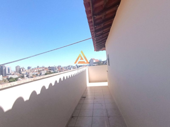 Imagem Cobertura com 3 Quartos à Venda, 147 m²