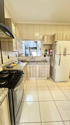 Casa com 2 Quartos à Venda, 82 m²