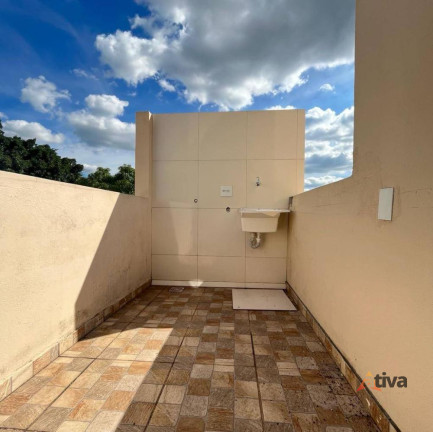 Imagem Sobrado com 3 Quartos à Venda, 77 m²