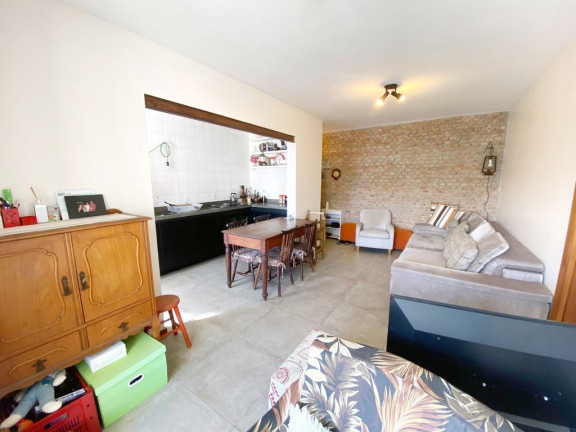 Imagem Apartamento com 2 Quartos à Venda, 64 m² em São João - Porto Alegre Imagem Apartamento com 2 Quartos à Venda, 64 m² em São João - Porto Alegre