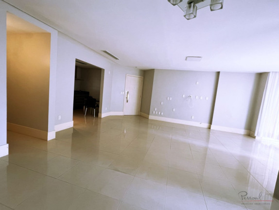 Imagem Apartamento com 3 Quartos à Venda, 188 m² em Centro - Florianópolis Imagem Apartamento com 3 Quartos à Venda, 188 m² em Centro - Florianópolis