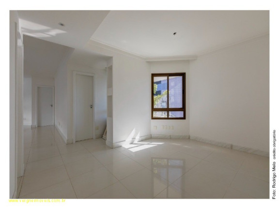 Imagem Imóvel com 3 Quartos à Venda, 165 m² em Vitória - Salvador Imagem Imóvel com 3 Quartos à Venda, 165 m² em Vitória - Salvador