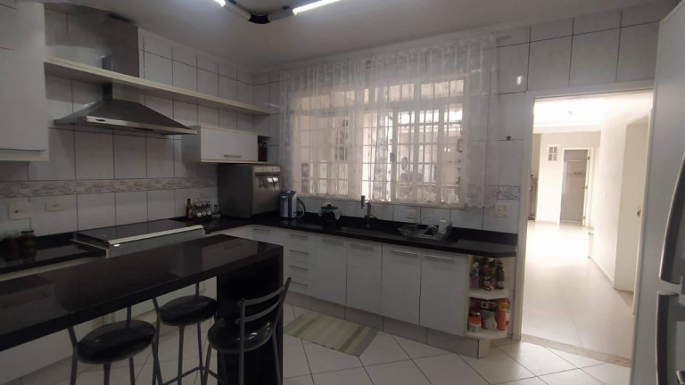 Imagem Casa com 3 Quartos à Venda, 238 m² em Jardim Imperial - Maringá Imagem Casa com 3 Quartos à Venda, 238 m² em Jardim Imperial - Maringá