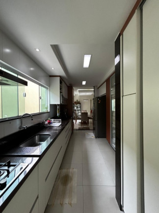 Imagem Casa com 3 Quartos à Venda, 250 m² em Morada De Laranjeiras - Serra Imagem Casa com 3 Quartos à Venda, 250 m² em Morada De Laranjeiras - Serra