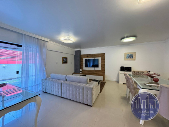 Apartamento com 3 Quartos para Alugar, 234 m² em Centro - Balneário Camboriú