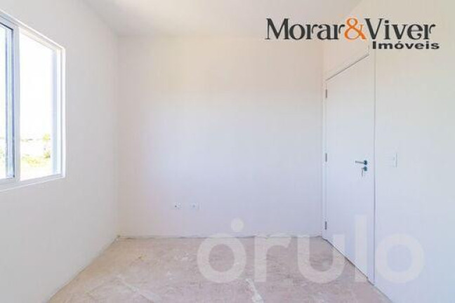 Imagem Sobrado com 3 Quartos à Venda, 102 m² em Uberaba - Curitiba
