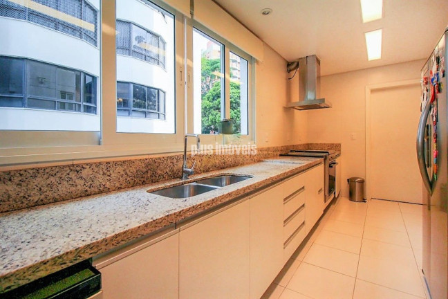 Imagem Apartamento com 3 Quartos à Venda, 257 m² em Real Parque - São Paulo Imagem Apartamento com 3 Quartos à Venda, 257 m² em Real Parque - São Paulo