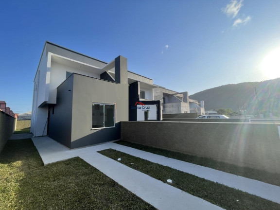 Imagem Sobrado com 3 Quartos à Venda, 185 m² em São João Do Rio Vermelho - Florianópolis