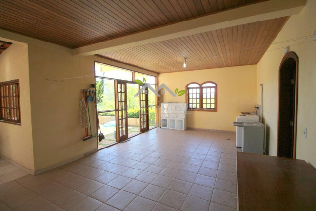 Imagem Casa com 3 Quartos à Venda, 240 m² em Vila Nova Suíça - Campos Do Jordão