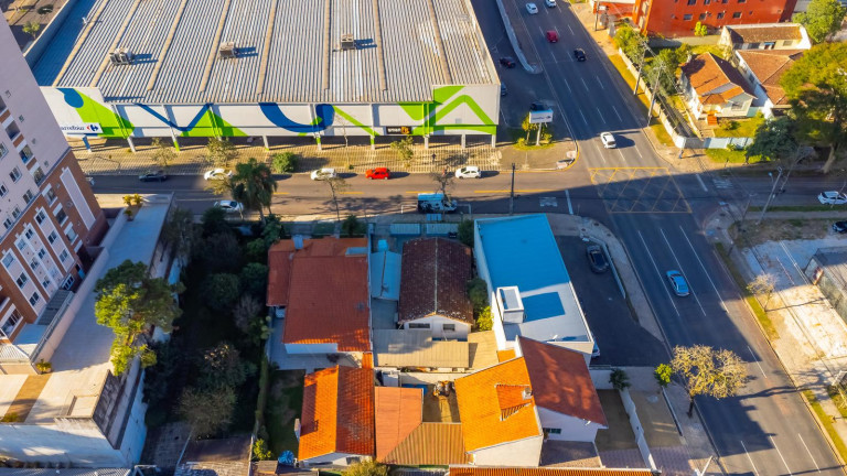 Imagem Terreno à Venda, 343 m² em Cabral - Curitiba Imagem Terreno à Venda, 343 m² em Cabral - Curitiba