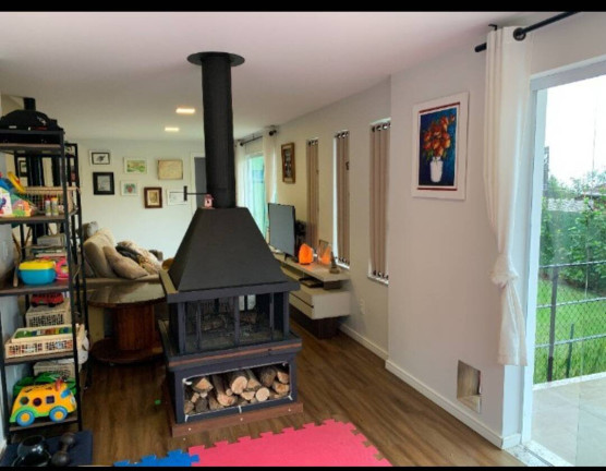 Imagem Casa com 3 Quartos à Venda, em Quitandinha - Petrópolis Imagem Casa com 3 Quartos à Venda, em Quitandinha - Petrópolis
