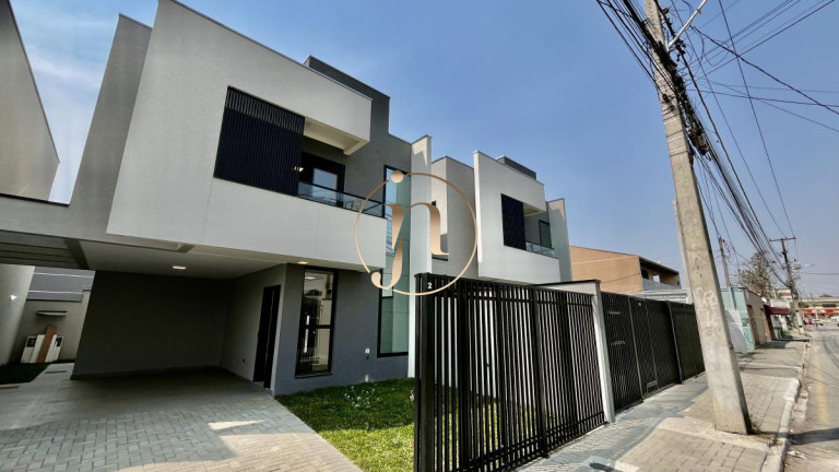 Imagem Sobrado com 3 Quartos à Venda, 130 m²