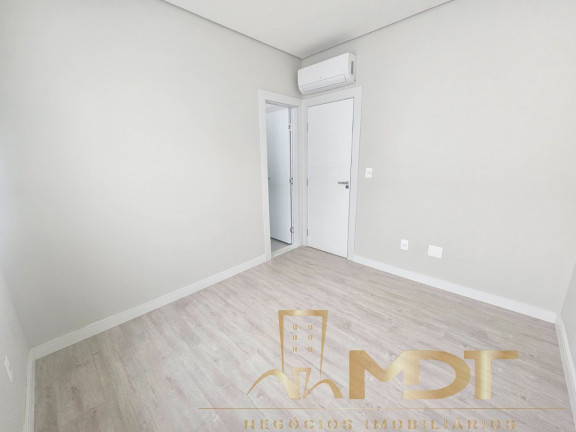 Imagem Casa com 4 Quartos à Venda, 209 m² em Planalto - Belo Horizonte