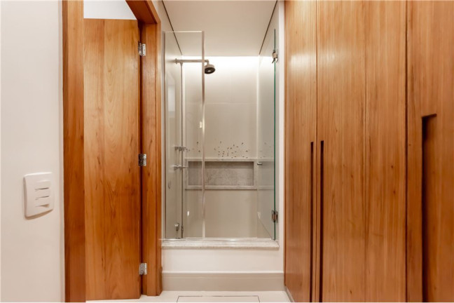 Imagem Apartamento com 3 Quartos à Venda, 198 m² em Itaim Bibi - São Paulo