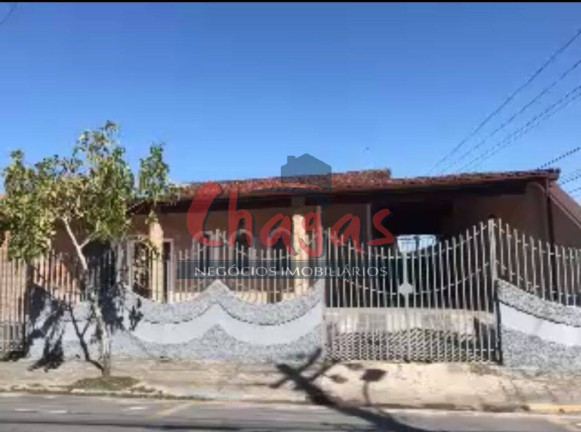 Casa com 4 Quartos à Venda, 313 m² em Centro - Caraguatatuba