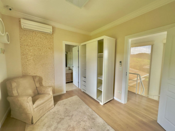 Imagem Casa com 3 Quartos para Alugar, 231 m² em Granja Viana - Carapicuíba Imagem Casa com 3 Quartos para Alugar, 231 m² em Granja Viana - Carapicuíba