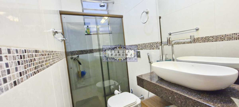 Imagem Apartamento com 2 Quartos à Venda, 70 m² em Copacabana - Rio De Janeiro