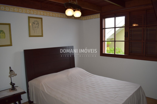 Imagem Casa com 4 Quartos à Venda, 205 m² em Região Do Alto Do Capivari - Campos Do Jordão