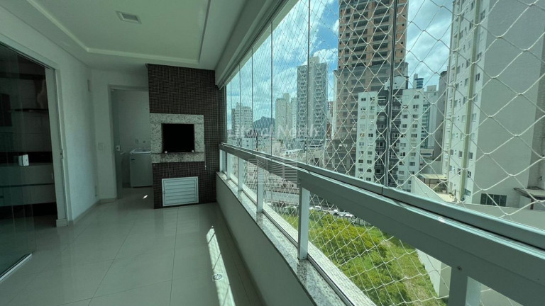 Imagem Apartamento com 3 Quartos à Venda, 110 m² em Centro - Balneário Camboriú Imagem Apartamento com 3 Quartos à Venda, 110 m² em Centro - Balneário Camboriú