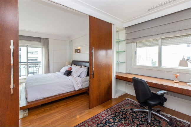 Imagem Apartamento com 3 Quartos à Venda, 300 m² em Moema - São Paulo