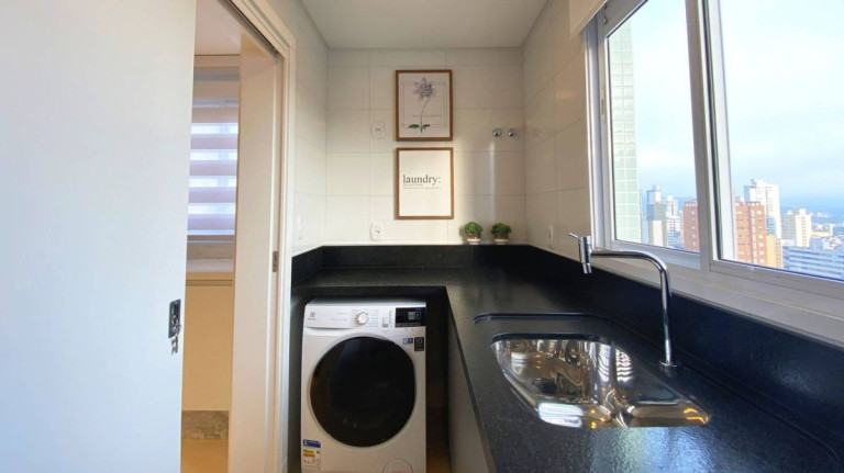 Imagem Cobertura com 4 Quartos à Venda, 240 m² em Centro - Balneário Camboriú