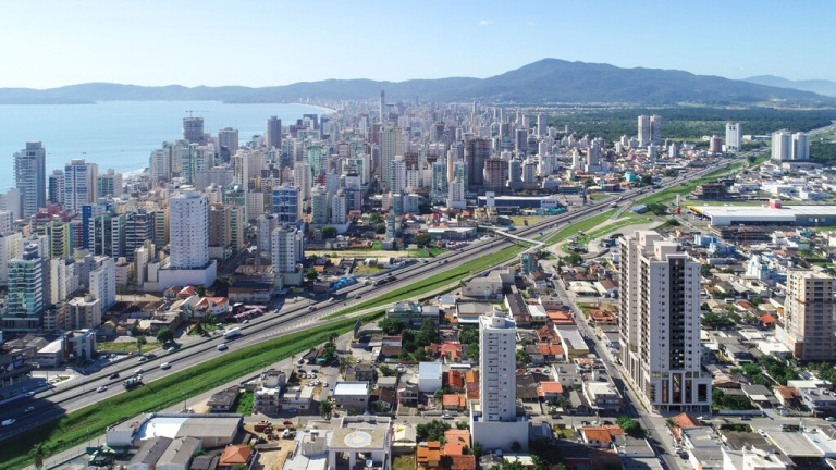 Imagem Apartamento com 2 Quartos à Venda, 63 m² em Itapema - Itapema