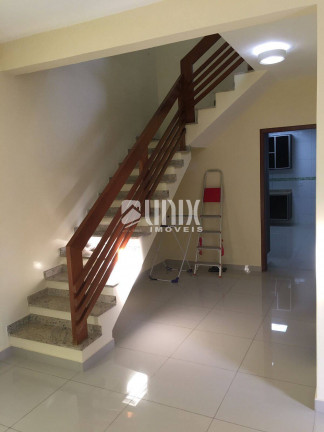 Imagem Casa com 3 Quartos à Venda, 160 m² em Ouro Verde - Rio Das Ostras Imagem Casa com 3 Quartos à Venda, 160 m² em Ouro Verde - Rio Das Ostras