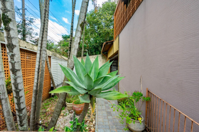 Imagem Casa com 4 Quartos à Venda, 233 m² em Instituto De Previdência - São Paulo Imagem Casa com 4 Quartos à Venda, 233 m² em Instituto De Previdência - São Paulo