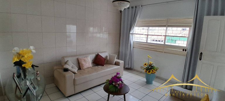 Imagem Casa com 4 Quartos à Venda, 250 m² em Lagoa Nova - Natal Imagem Casa com 4 Quartos à Venda, 250 m² em Lagoa Nova - Natal
