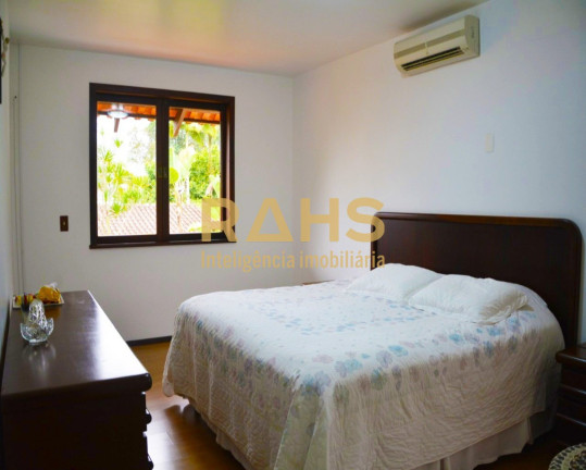 Imagem Casa de Condomínio com 4 Quartos à Venda, 460 m² em Saguaçu - Joinville Imagem Casa de Condomínio com 4 Quartos à Venda, 460 m² em Saguaçu - Joinville