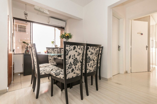 Imagem Imóvel com 2 Quartos à Venda, 57 m² em Vila Nova - Porto Alegre Imagem Imóvel com 2 Quartos à Venda, 57 m² em Vila Nova - Porto Alegre