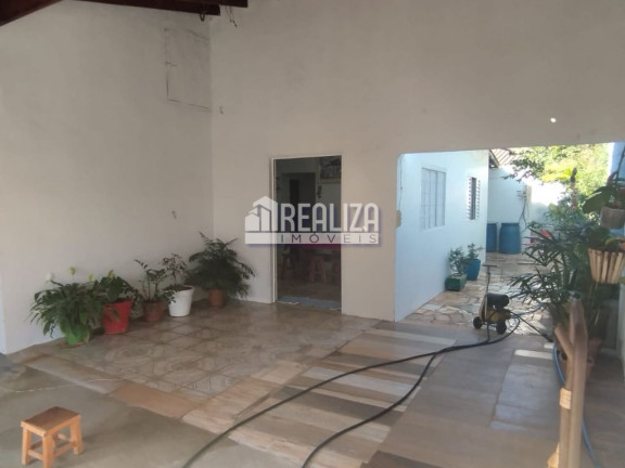 Imagem Casa com 2 Quartos à Venda, 220 m² em Cidade Ozanan - Uberaba Imagem Casa com 2 Quartos à Venda, 220 m² em Cidade Ozanan - Uberaba