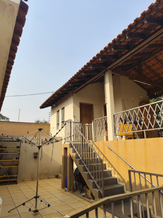 Imagem Casa à Venda, em Vila Natal - Arapongas Imagem Casa à Venda, em Vila Natal - Arapongas