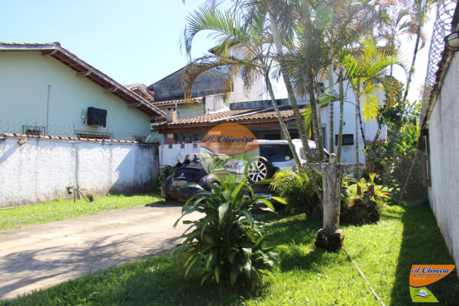 Imagem Casa com 3 Quartos à Venda, 250 m² em Centro - Ubatuba