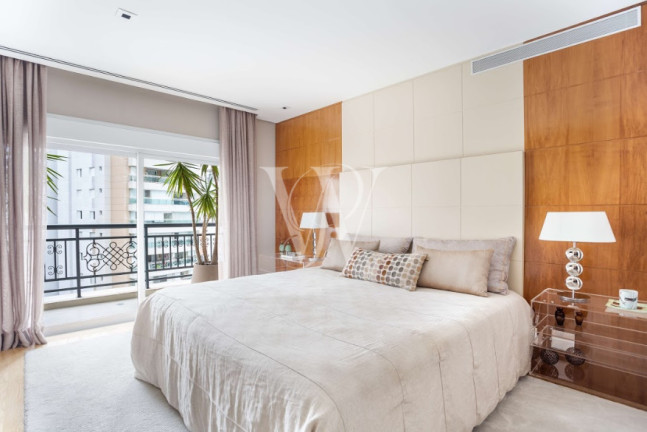 Imagem Apartamento com 3 Quartos à Venda, 273 m² em Itaim Bibi - São Paulo